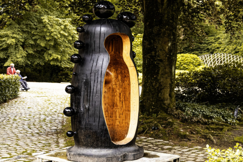 shelter 2/  Biennale Oosterhout 2021 (voortuin Catherina klooster Oosterhout/Maria Roosen) 2024,  week 19